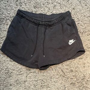 Black Nike shorts